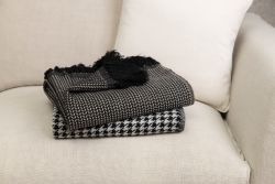 Antalya Jasmine Black & White Throw